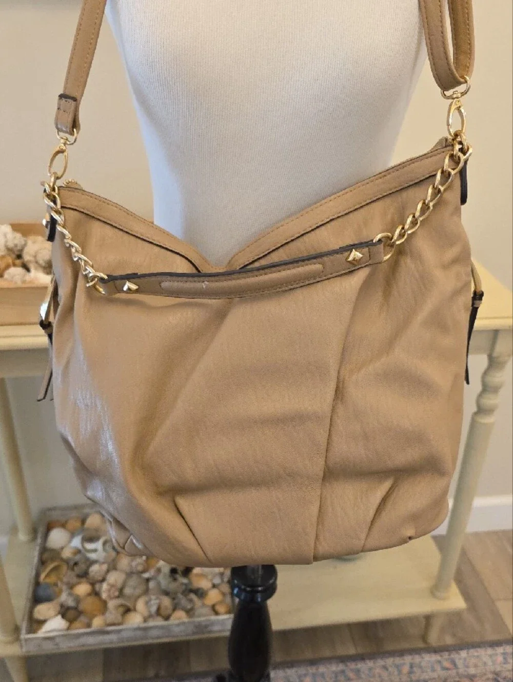 Jessica Simpson Neutral Tan Womens Shoulder Bag - Stylish Everyday Tote